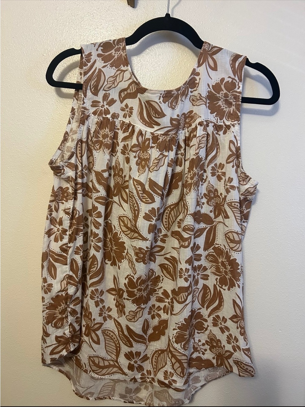 Sonoma Sleeveless Floral Tank Top - Brown on White